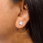 Load image into Gallery viewer, Glistening Silver stud earrings
