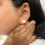 Load image into Gallery viewer, Delight Pearl Earrings
