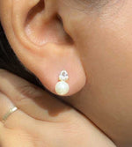 Load image into Gallery viewer, Snowy Pearl drop  Silver stud earrings
