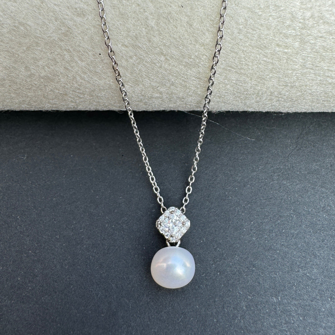 Mystic Pearl Sterling Silver Pendant Chain