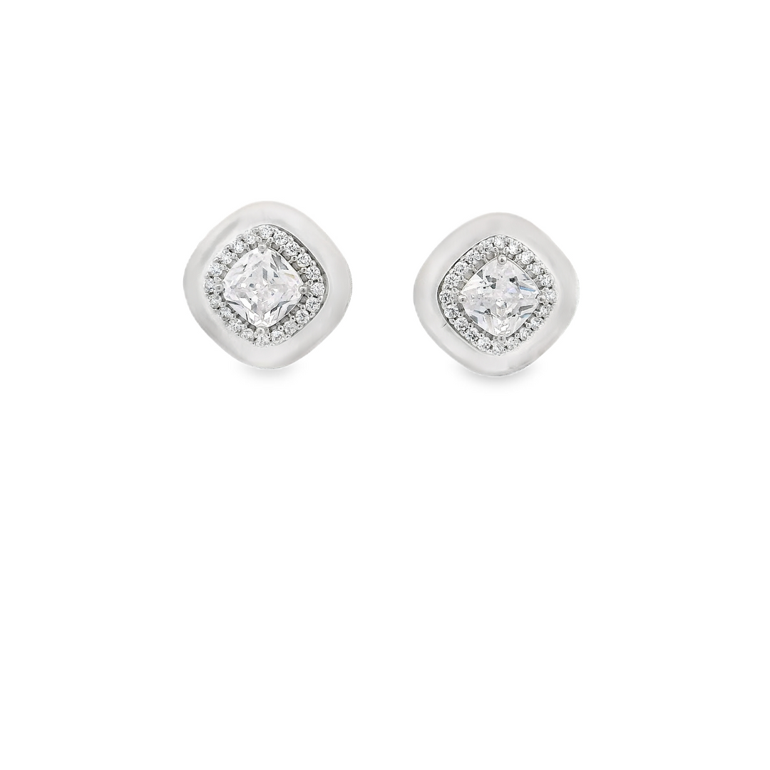 Pristine Mother of pearl Silver stud earrings