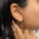 Load image into Gallery viewer, twinkling-silver-stud-earrings
