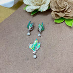 Load and play video in Gallery viewer, Butterfly wing Tricolor pearl drop Earrings and Pendant Set
